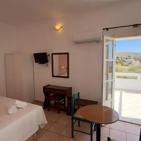 Syros & Hotel
